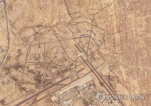 지난 8일 예멘 후티 반군의 공격을 받은 사우디아라비아 도시 카미스 무샤이트 인근의 킹 칼리드 공군기지