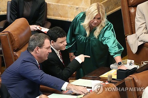 [딜링룸 백브리핑] 美 남부 8개주, 최저소득 '톱10' 에 몰려_강수지