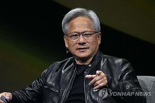 젠슨 황, 엔비디아 급등에 하루 만에 120억弗 벌어_강수지