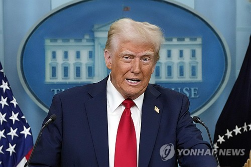 관세 리스크에 테슬라·애플 직격탄…주가 나란히 내리막_임하람