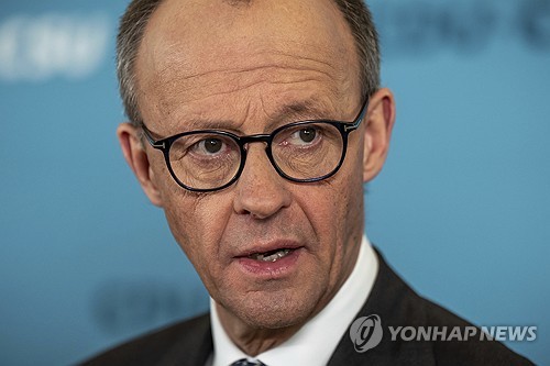獨메르츠 "국방비는 부채제한서 면제…활력 불어넣을 것"_최진우