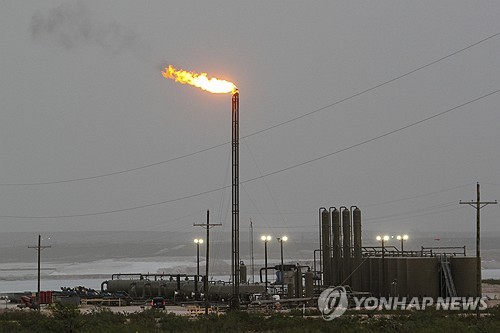 [뉴욕유가] 금리인하 열어둔 파월에 사흘째 상승…WTI 0.2%↑_최진우