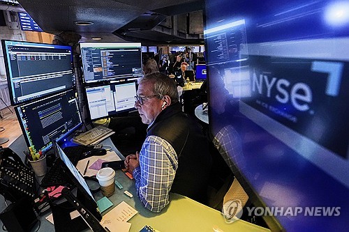 뉴욕증시, 중동 긴장 고조ㆍ소매지표 부진에 하락 출발_장예진