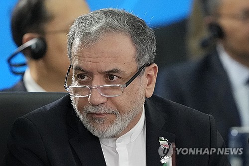 "이란 외무, 오늘 파키스탄 도착"…美·이란 협상 물꼬 트이나(종합)_최진우