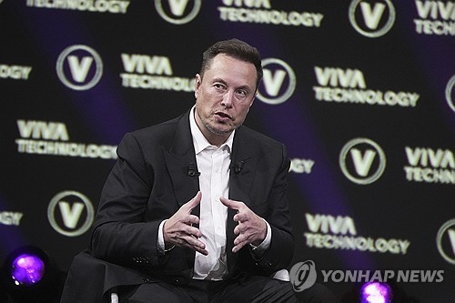 [딜링룸 백브리핑] "머스크, 트럼프 갈등에 테슬라 중국으로 옮길 수도"_권용욱