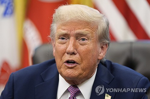 트럼프 "해싯·워시·월러, 차기 연준 의장 후보 '탑 3'"(상보)_최진우