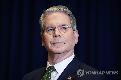 美 재무 "중국과 협상 수단 없지 않다"…항공기 엔진 등 언급_윤정원