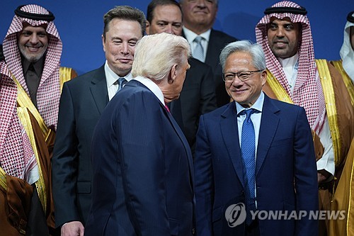 트럼프, 베선트에게 "빨리 금리 인하 설득하라" 촉구(상보)_권용욱