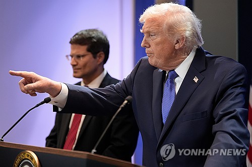 트럼프 "연준 의장 좋은 사람으로 바꿀 것…금리 상당히 내려가야"_최진우