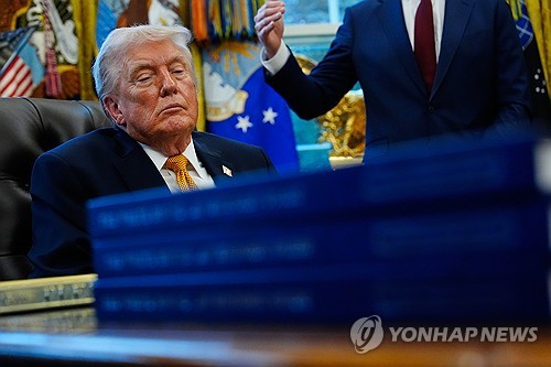 트럼프, 주한미군 거론하며 "韓, 우리 도와야"…호르무즈 파병 압박_최진우