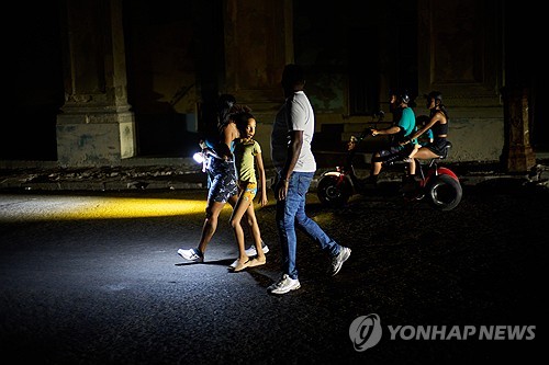 러시아 유조선, 美 용인 후 쿠바 도착_이효지