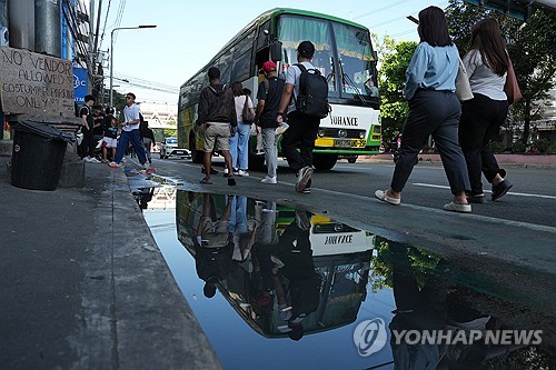 [월가 톡톡] 유가 급등에 각국 재택근무·주4일제 등 권고_권용욱