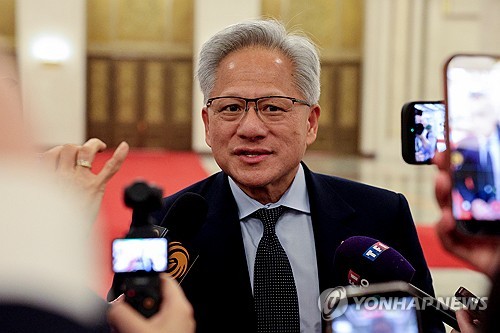 젠슨 황 "중국 AI칩 시장, 화웨이에 대부분 내줬다"_김경림