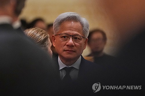 美 상원, 젠슨 황에 청문회 출석 요청…中 AI칩 수출 관련_김경림