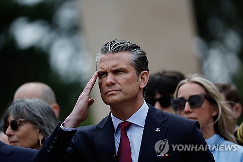 美 국방장관 "오늘밤 이란 강하게 공격"…이란, 맞대응 의지(상보)_김성진