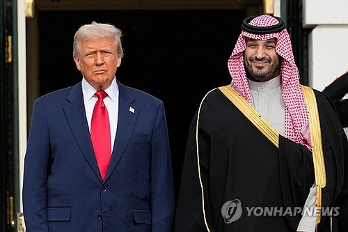 도널드 트럼프 미국 대통령(왼쪽)과 무함마드 빈 살만 사우디 왕세자