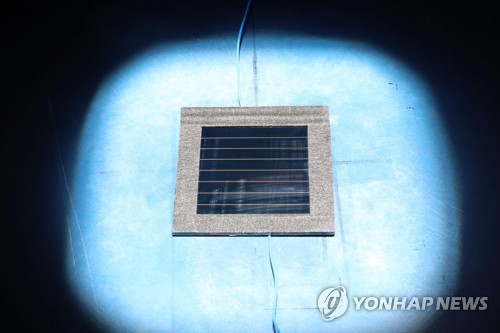 신소재 '페로브스카이트' 혁신이 띄운 태양전지 주가…테마로 그칠까_윤영숙