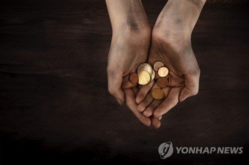 [월가 톡톡] '오도 가도 못하는 신세'…중동 관광객 여행비 모금_박지은