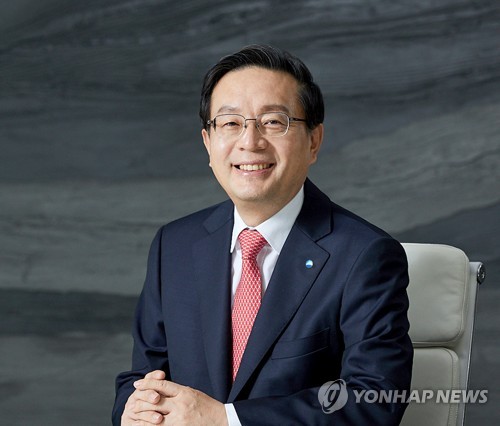 '부당대출 의혹' 손태승 전 회장, 우리금융 다문화재단 이사장서 사퇴_윤슬기