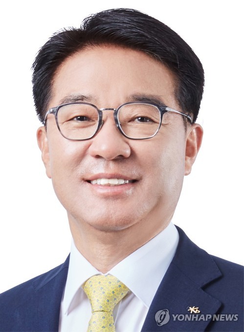 차기 여신금융협회장에 이동철 전 KB국민카드 대표 내정(종합)_허동규
