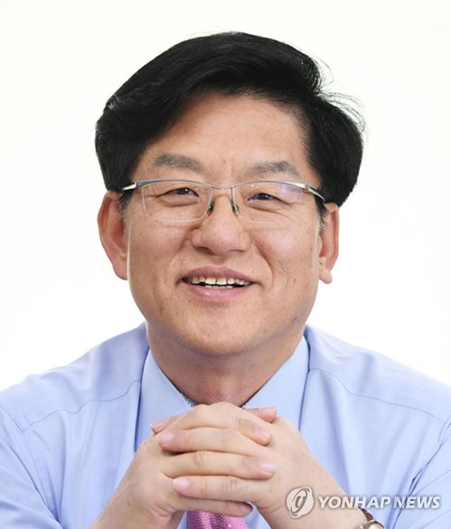 MBK, '사회적 책임 위원회' 출범…위원장 이영성 前 한국일보 대표_김학성