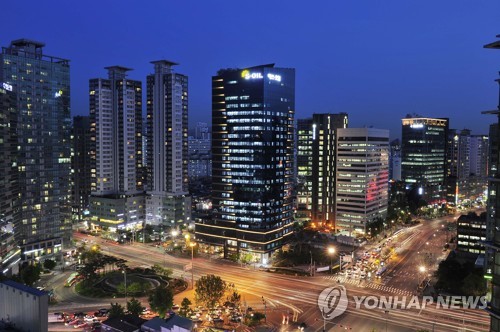 '깜짝 실적' 에쓰오일, 1분기 영업익 1조2천억…"유가 급등 효과"(종합)_주동일