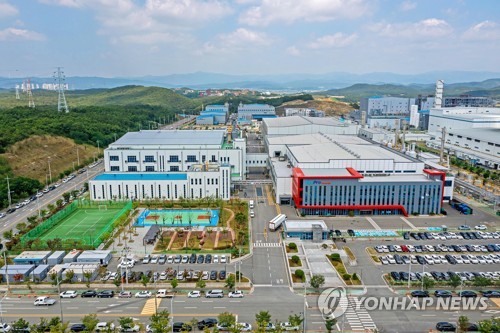 이차전지 짝사랑 끝낸 개미…에코프로머티리얼즈 첫날 청약 분위기 미지근_박경은