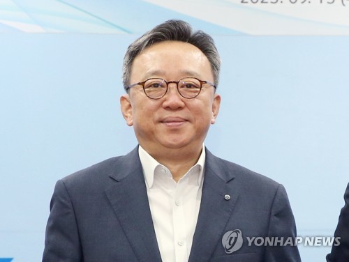 [신년사] 신한은행 정상혁 "본업 혁신에 모든 자원 투입"_정원