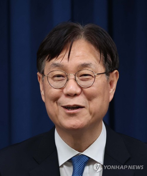 이관섭 "금리 낮춰서 주택시장 자극하면 만사 뒤틀려"_한종화