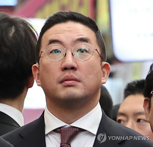 구광모 ㈜LG 회장, 지난해 보수로 83억원 수령_김경림