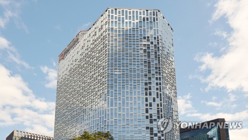 RSU 논란 겪은 한화그룹, 전 계열사 확대 '정면돌파'_유수진