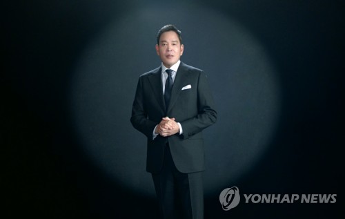 정용진 18년 만에 회장 승진 의미는…"강력한 리더십으로 위기 타개"_이미란