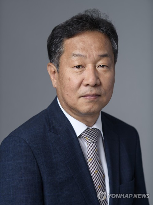 황건일 신임 금통위원 "물가목표 상당폭 상회…막중한 책임감"_김정현