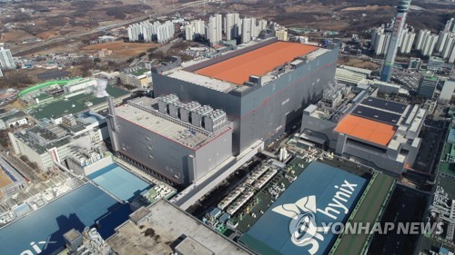 SK하이닉스, 2분기 영업이익 5.5조…매출은 분기 최대_김학성