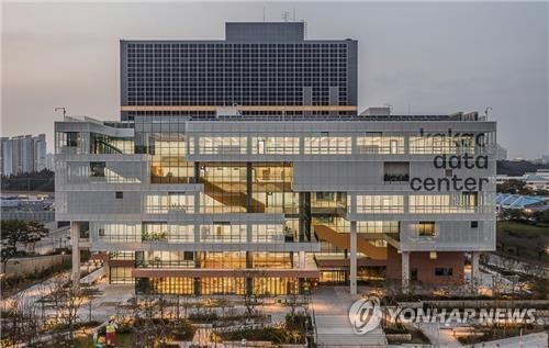 'AI 수익화 원년'…카카오, 인색했던 R&D 투자 확대하나_최정우