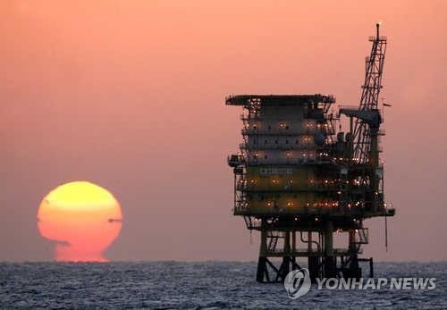 탄핵 정국 장기화에 대왕고래·체코 원전 동력 잃나_이효지