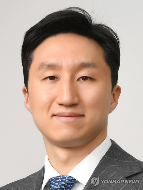 HD현대 정기선 "글로벌 해양 안보 뒷받침하는 '최고 함정' 만들 것"_윤은별