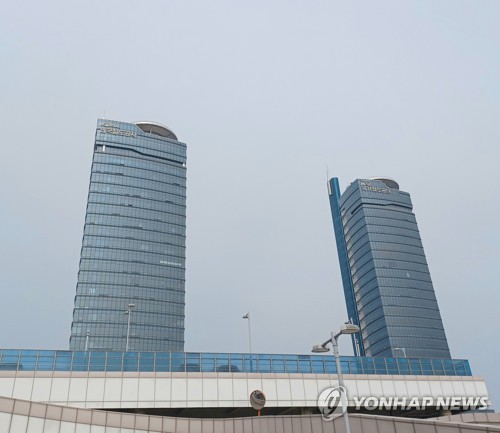 코레일, KTX·전철역 '반값 택배' 서비스 추진_한종화