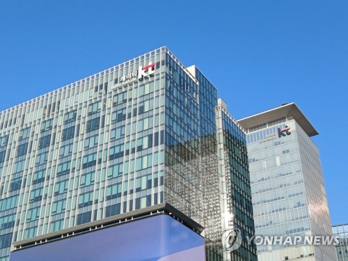 KT, 박윤영 CEO 체제 임박…AX 사업 확장 본격 궤도_최정우