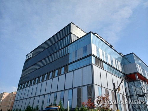 "JTBC 디폴트 사태, 은행주 영향 상당히 제한적…적극 매수"_신민경