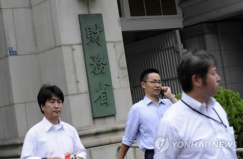 日 국채 5년물 입찰서 응찰률 3.10배…12개월 평균 하회_이효지