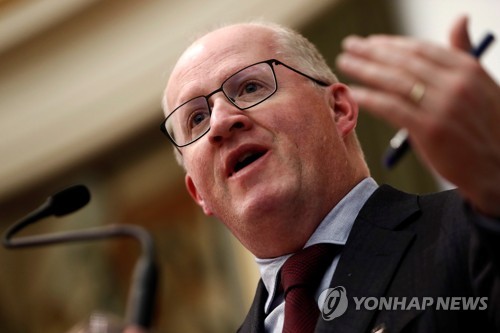 ECB 수석 이코노미스트도 신중론…"전쟁 여파 결정적 정보 받기 일러"_최진우