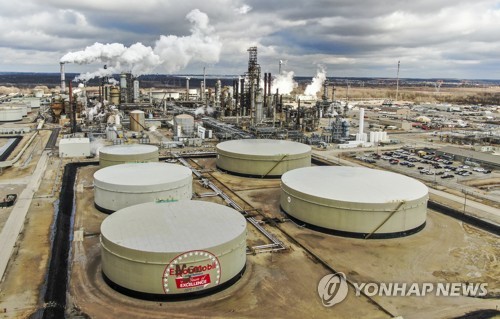 [뉴욕유가] 러시아 석유제재에 WTI 2.94%↑…5개월만에 최고_최진우