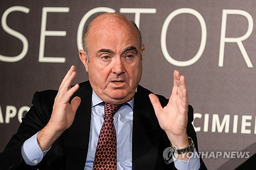 ECB 부총재 "인플레 맞는 방향으로 가고 있지만 변동성 보일 것"_정선영