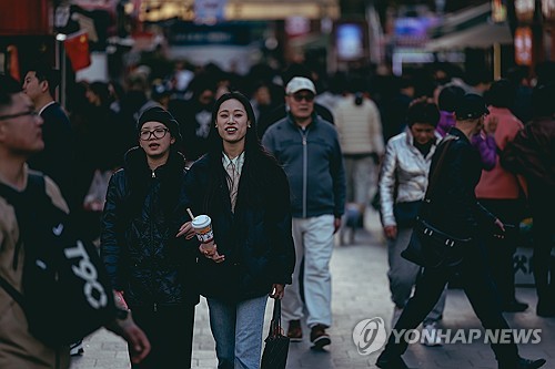 중국 인민은행 "국채 매입 통한 유동성 부양, 신중히 접근"_윤시윤