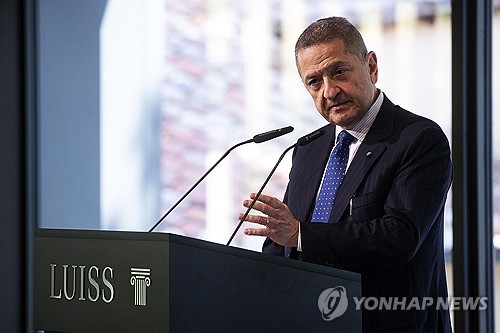 '비둘기' ECB 정책위원 "인플레 싸움 아직 끝나지 않아"_최진우