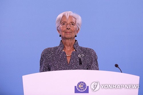 라가르드 "예금금리 인하 만장일치 결정"…10월에는 "어떠한 약속도 안 해"(상보)_임하람
