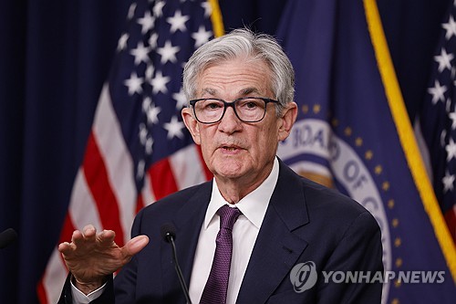연준, 하반기 금리 인하 재개하나…월가 전망도 엇갈려_정윤교