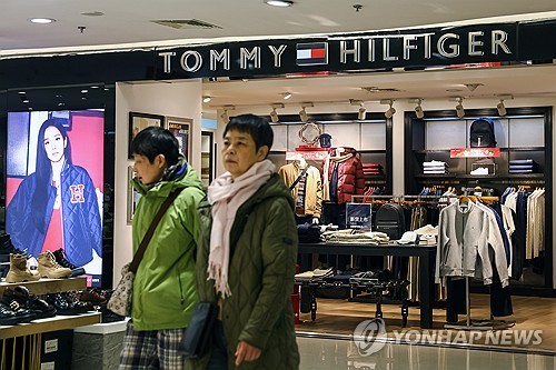 캘빈클라인·타미힐피거, 무역전쟁 직격탄…中 '신뢰할 수 없는 기업' 지정_강수지