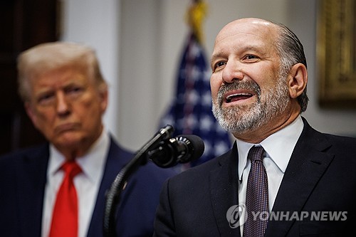 日 경제산업상, 美 상무장관과 면담 예정…관세 면제 요청_이윤구